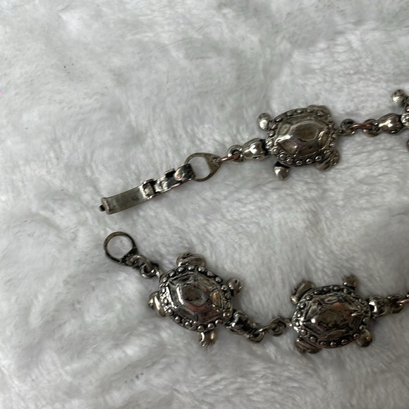 Vintage Sterling silver 7 turtle bracelet. Signed: SJ - Picture 6 of 7